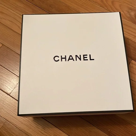Chanel bundle - Picture 2 of 6